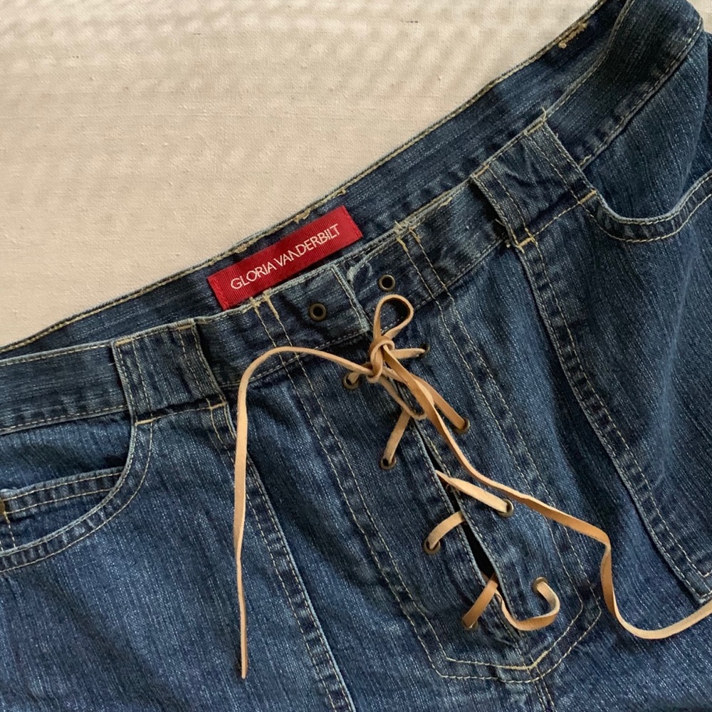 Iconic Gloria Vanderbelt Jean Shorts